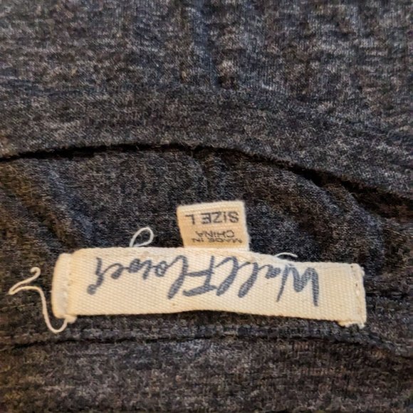 Wallflower Bunch Bottom Grey T-Shirt Size Large - Picture 3 of 6